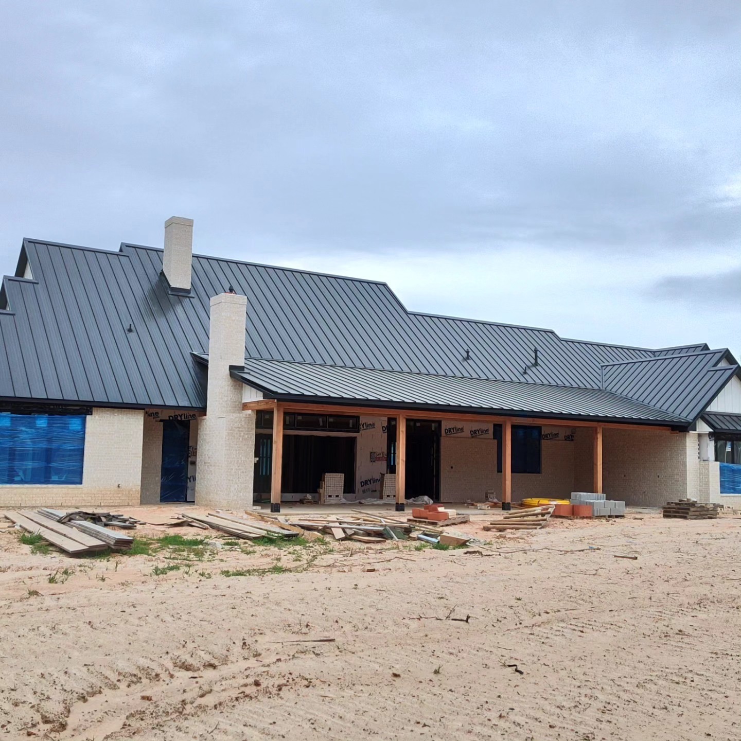 Roof replacement photo 10 near Spring Hill Road in Spring Hill